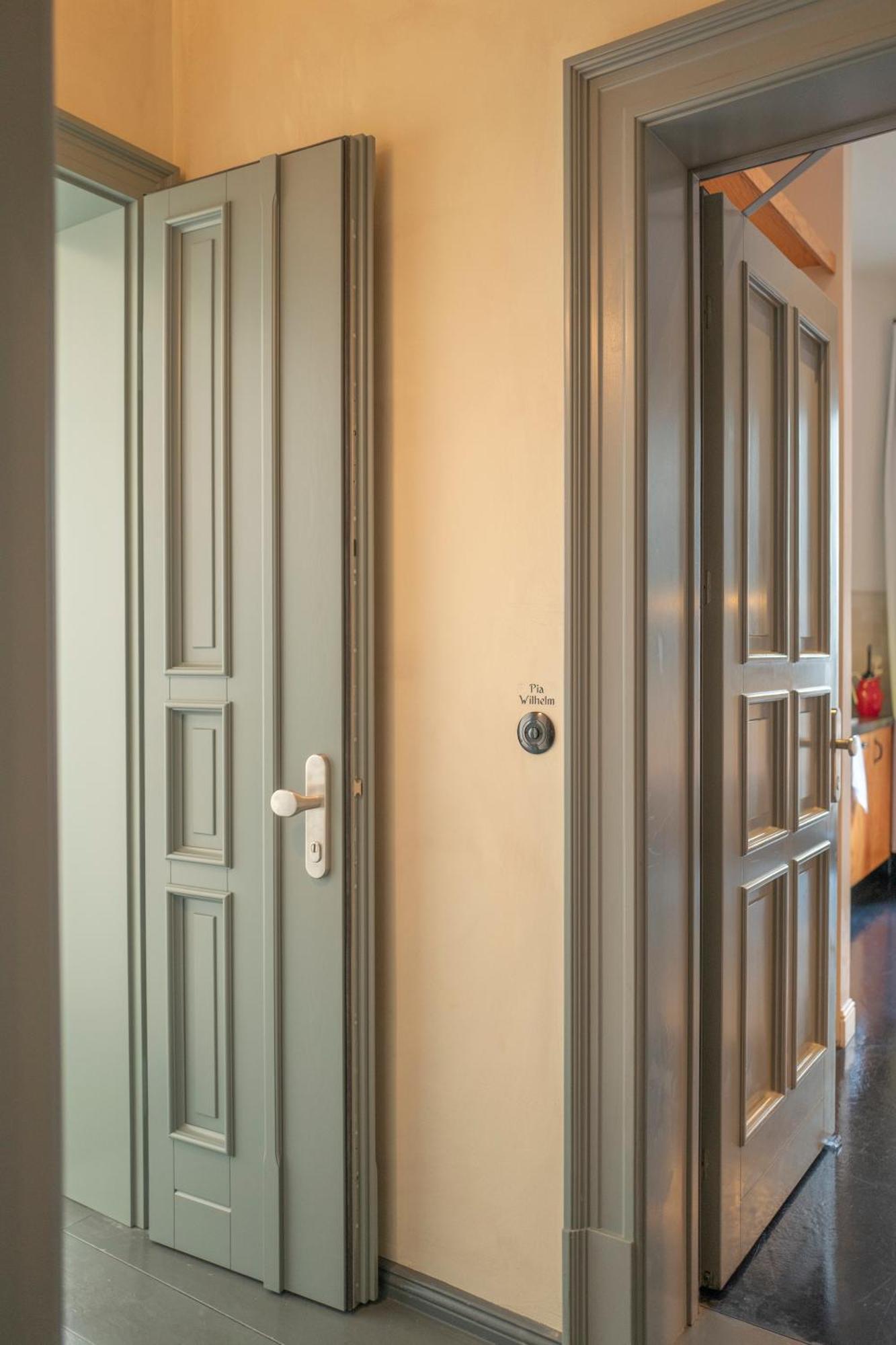 Gorki Apartments Berlim Exterior foto